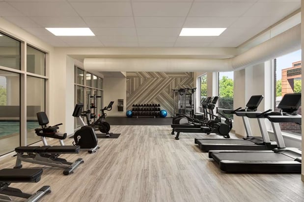 Images DoubleTree by Hilton New York LaGuardia Airport