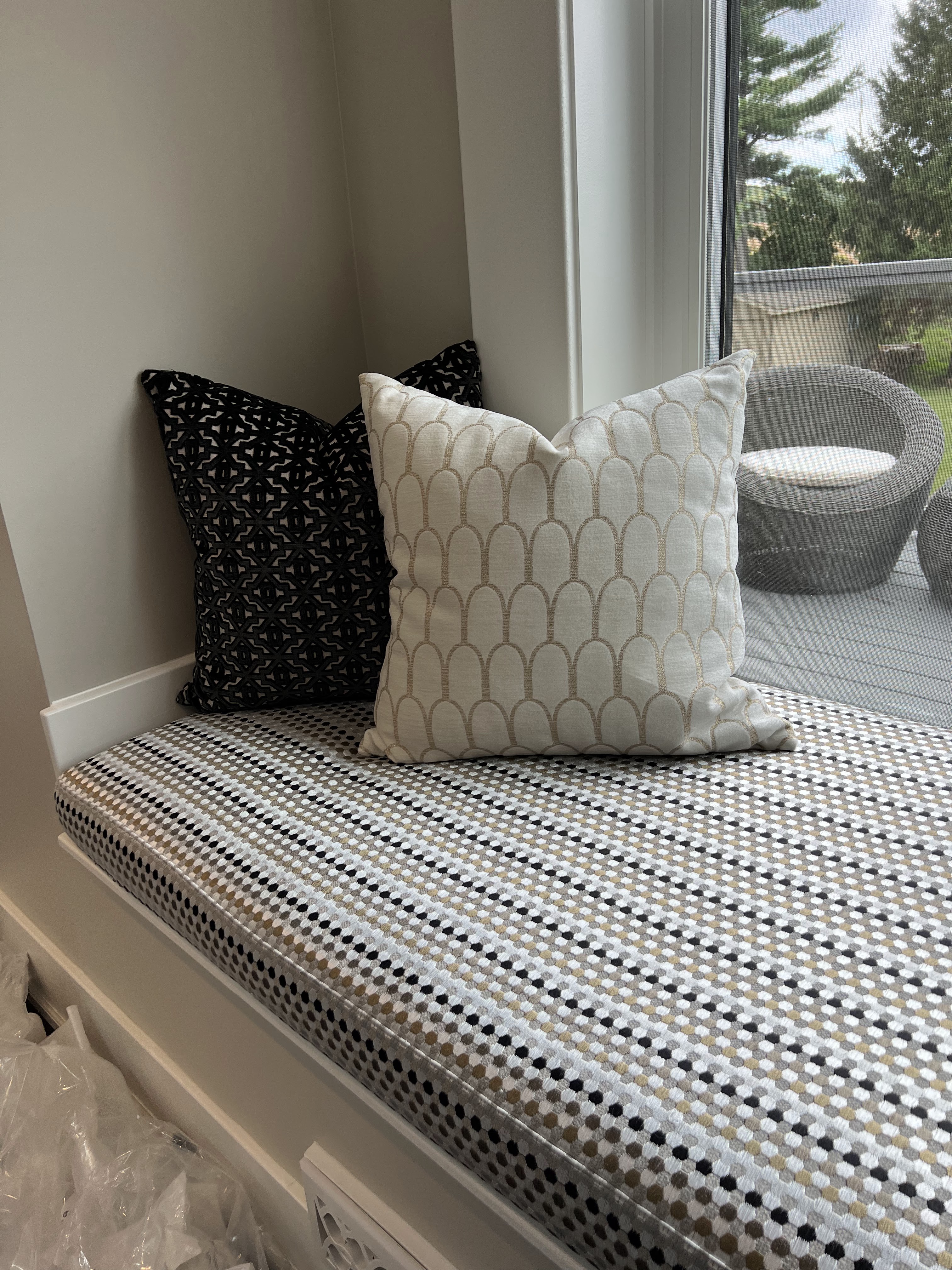 Images Maple Drapery & Carpet Ltd.