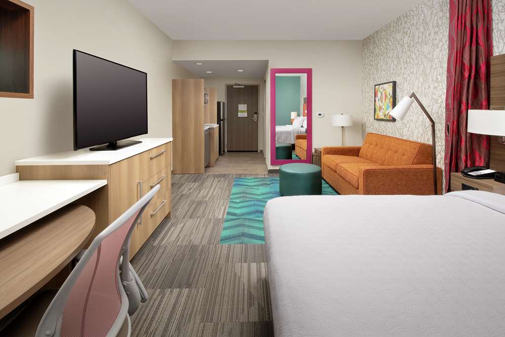 Guest room