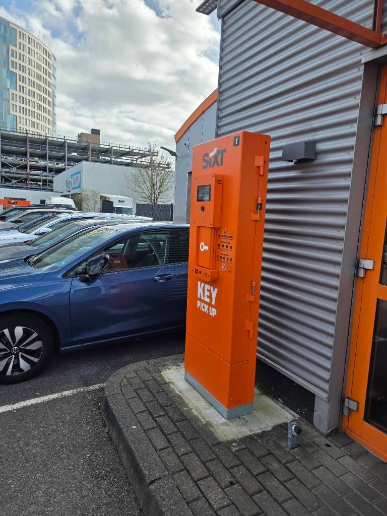 SIXT Mietwagen & Transporter mieten Köln Porz/Gremberghoven, Ettore-Bugatti-Str. 2 in Köln