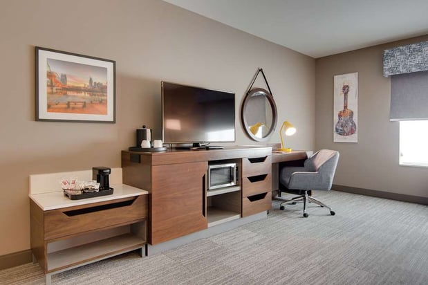 Images Hampton Inn & Suites Nashville North Skyline