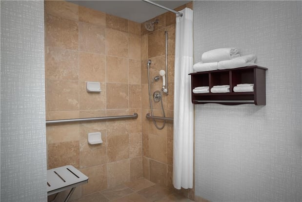 Images Hampton Inn & Suites Omaha-Downtown
