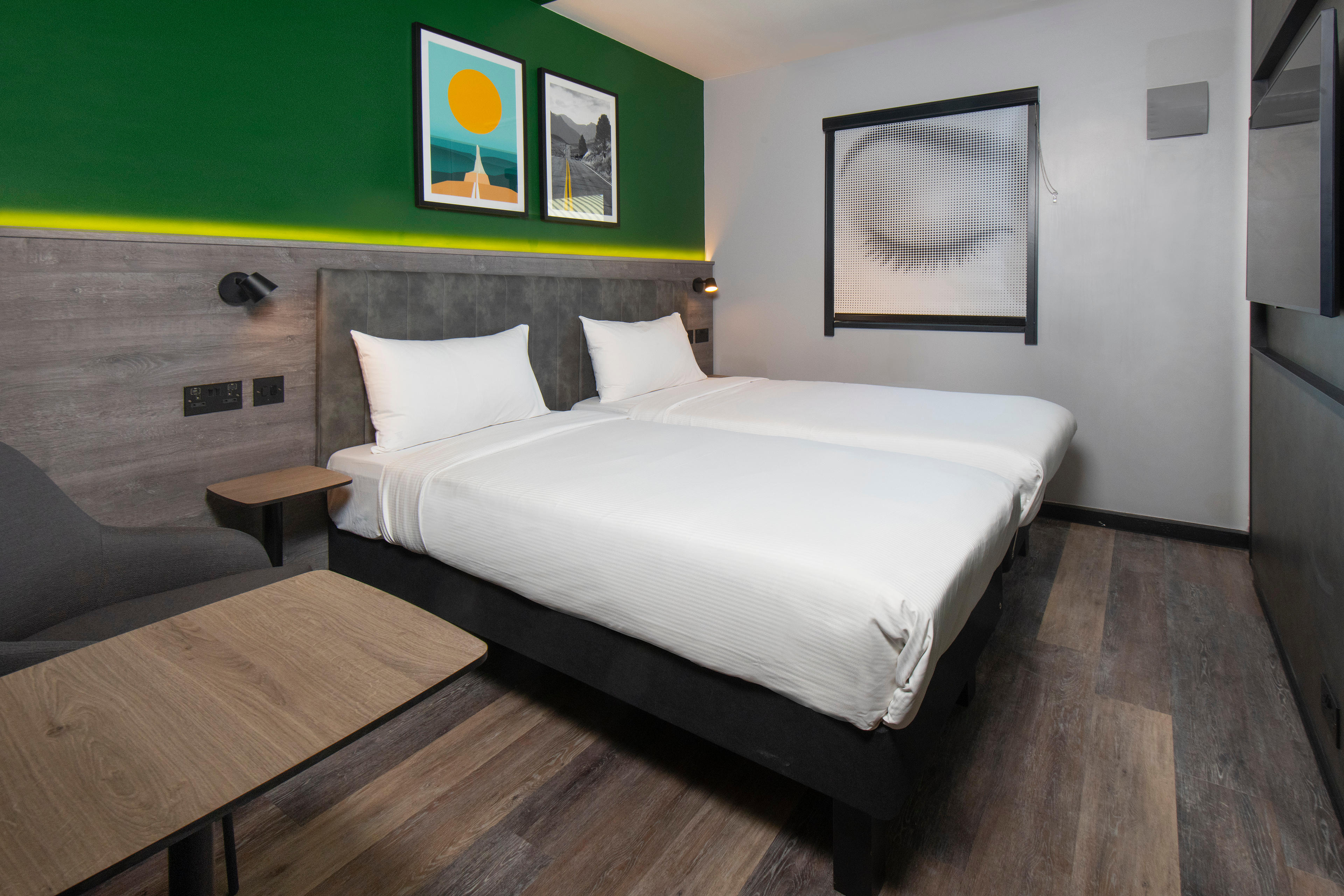 A twin guest room ibis Styles London Gatwick Airport Gatwick 01293 590300