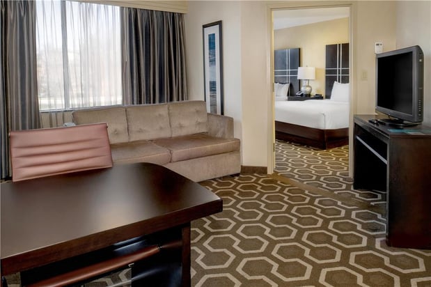 Images Embassy Suites by Hilton St. Louis Airport