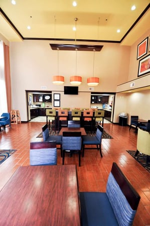 Images Hampton Inn & Suites Louisville East
