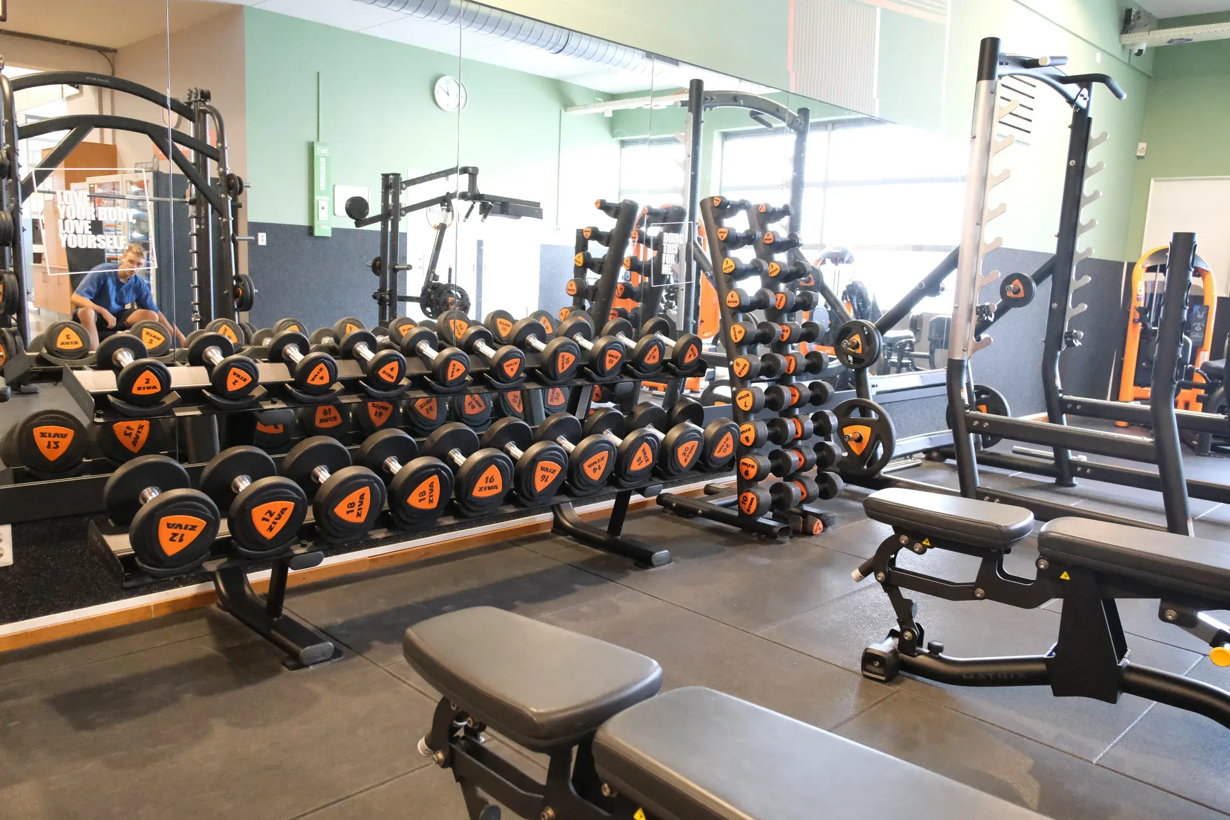 Foto's Basic-Fit 24/7