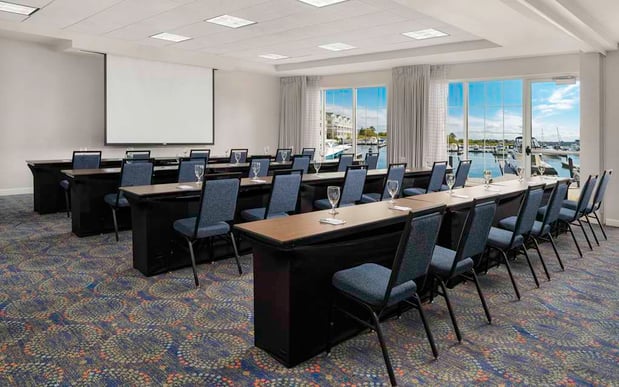 Images Hilton Garden Inn Kent Island Marina