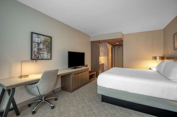 Images Hilton Garden Inn Boston Logan Airport