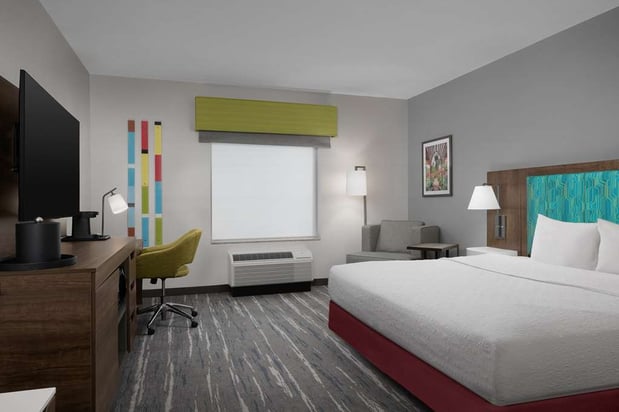 Images Hampton Inn & Suites Durham/North I-85