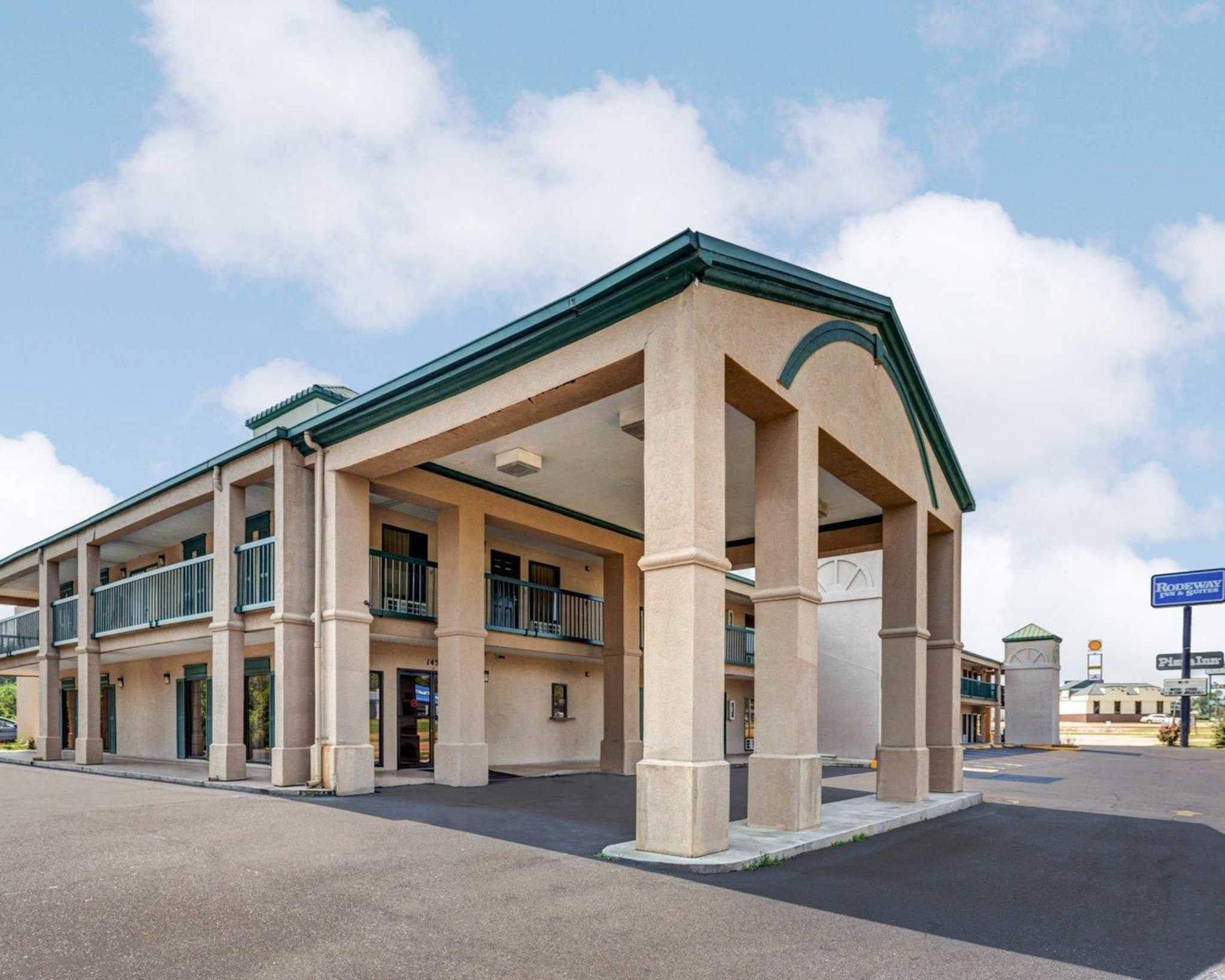 Rodeway Inn & Suites Hotels Grenada Mississippi