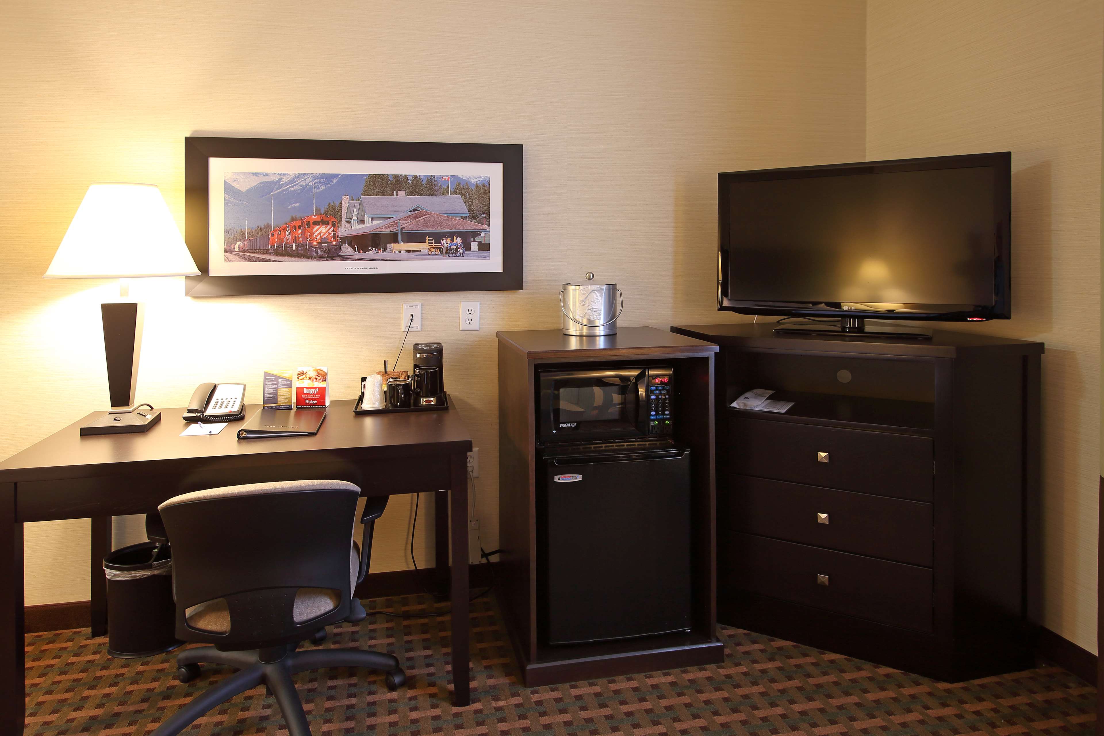 King Room with Single Sofabed Best Western Pacific Inn Vernon (250)558-1800