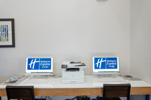 Images Holiday Inn Express & Suites Lake Forest - Irvine East by IHG
