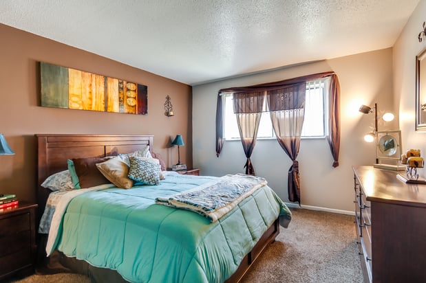 Images Forest Woods Apartments