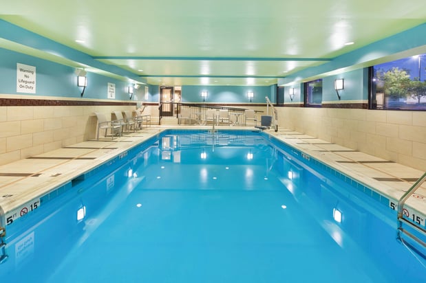 Images Holiday Inn Express Waldorf by IHG