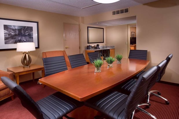 Images Embassy Suites by Hilton Kansas City International Airport