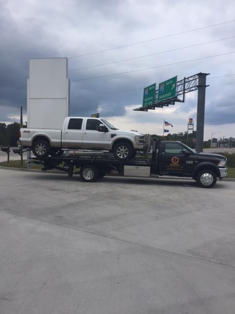 Images Red Horse Recovery & Towing, LLC