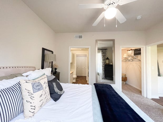 Images Cypress Lake at Stonebriar Apartments