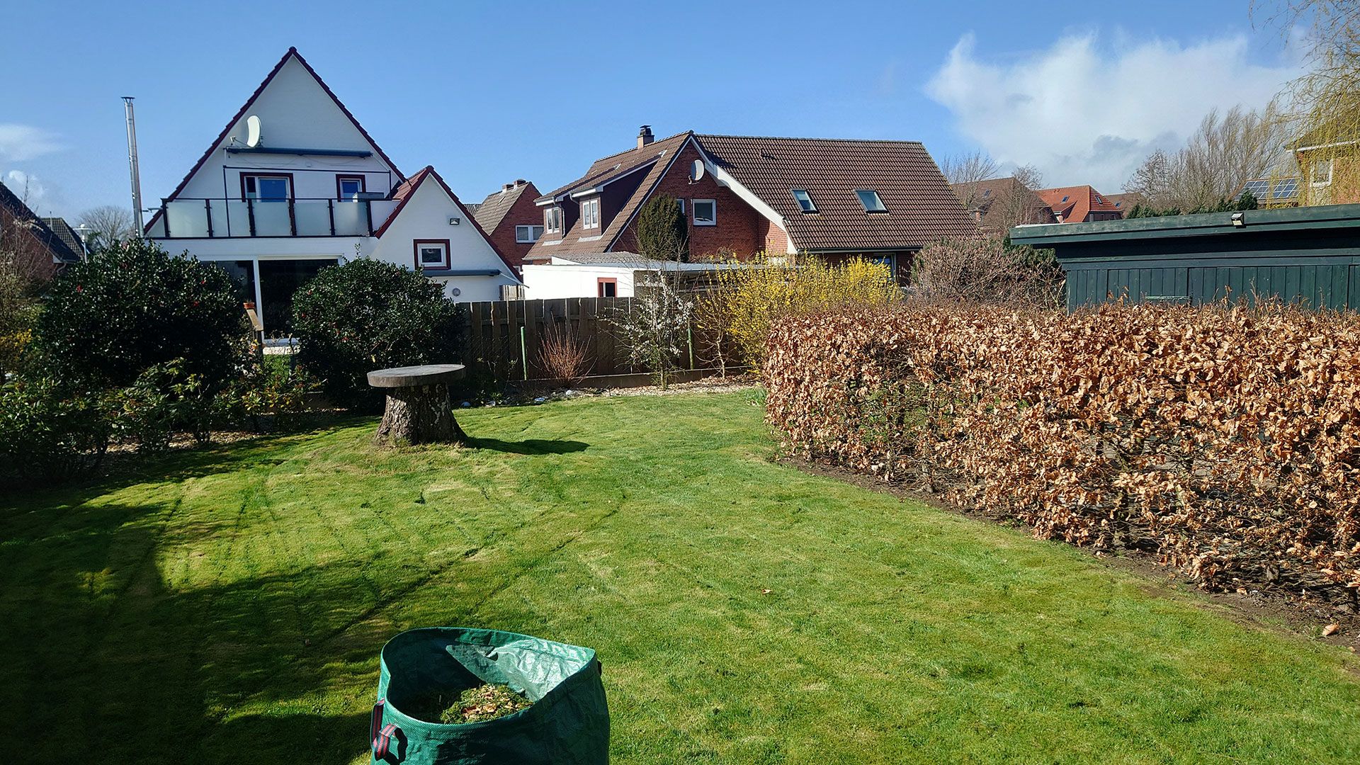 Haus Around - Hausmeisterservice aus Meldorf, Gravensteiner Str. 4 in Meldorf