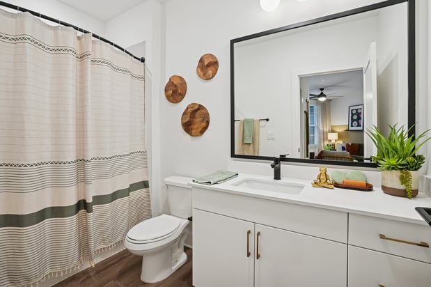 Images The Kingsman | Luxury Apartment Homes