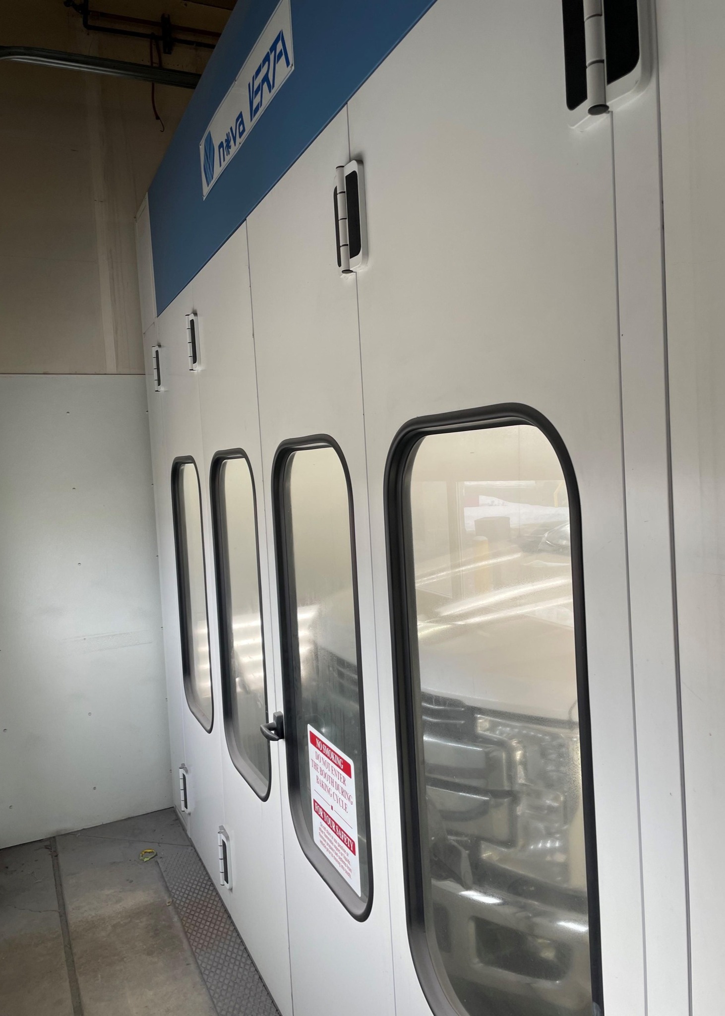 A factory-quality finish requires a controlled environment. Our advanced Nova Verta paint booth ensures a flawless, dust-free application every time, allowing our team to perfectly match original manufacturer standards for a seamless repair.