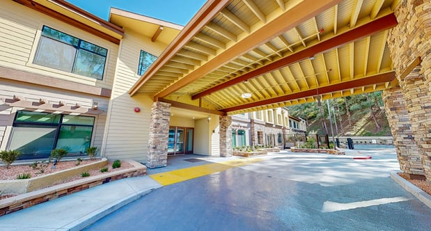 Images Peninsula Pointe by Cogir