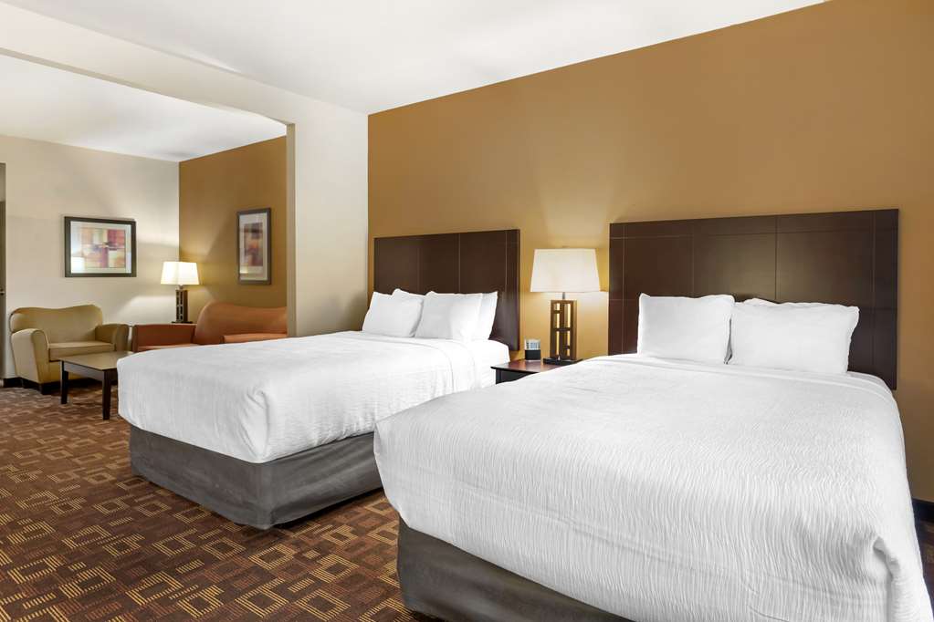 ADA Two Queen Suite