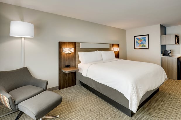 Images Holiday Inn Express & Suites Hinesville East - Fort Stewart by IHG