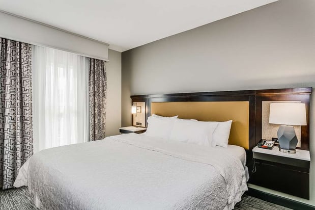 Images Hampton Inn & Suites Mobile- Downtown Historic District