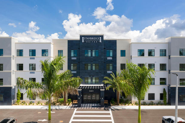 Images Staybridge Suites Naples - Marco Island by IHG