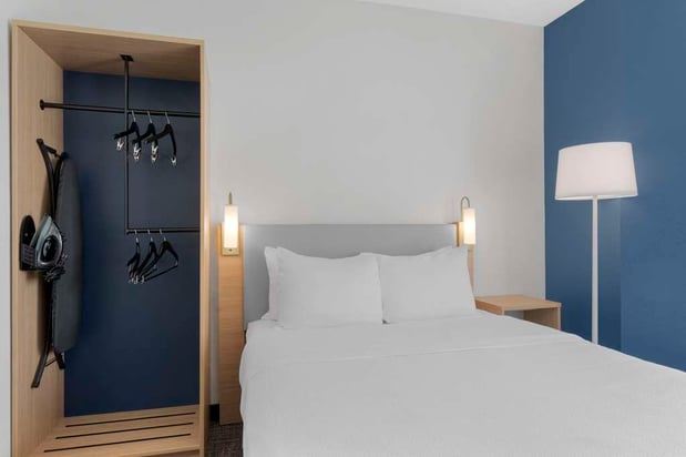 Images Spark by Hilton Orlando near SeaWorld