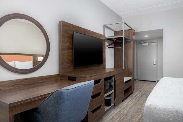 Images Hampton Inn Louisville-Airport