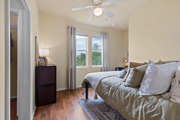 Images 2nd Avenue Centre