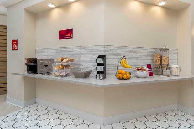 Images Best Western Plus All Suites Inn