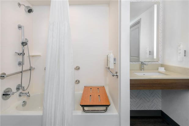 Images Hilton Garden Inn Buffalo Airport
