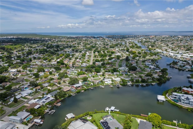Images Christopher Johnson Realtor