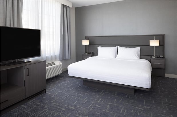 Images Hampton Inn & Suites Portsmouth Downtown