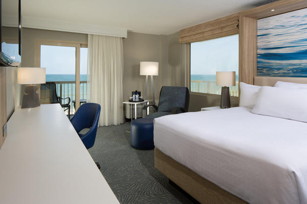 Images Crowne Plaza Melbourne-Oceanfront by IHG
