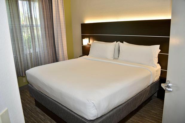 Images Holiday Inn Express Windsor Sonoma Wine Country, an IHG Hotel