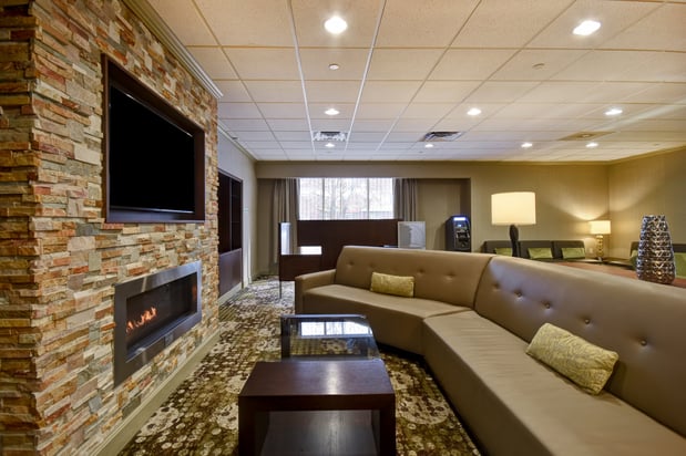 Images Holiday Inn Cincinnati-Riverfront by IHG
