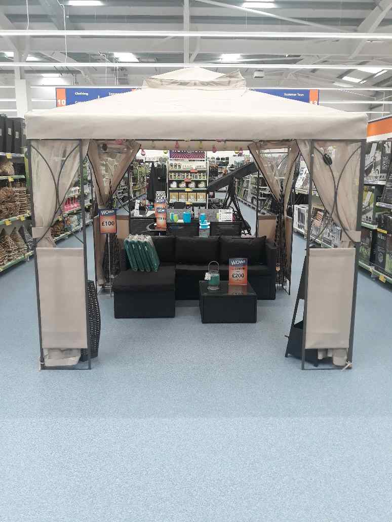 B&M's brand new store in Whitby stocks a huge range of quality garden furniture: everything from patio and dining sets, to sun loungers and gazebos.