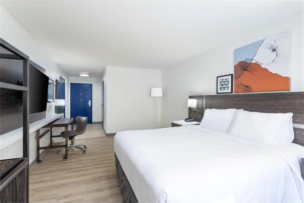 Images Spark by Hilton Clarion