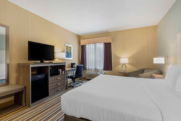 Images Best Western Plus New England Inn & Suites