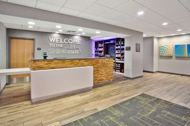 Images Hampton Inn & Suites Tampa East (Casino Area)