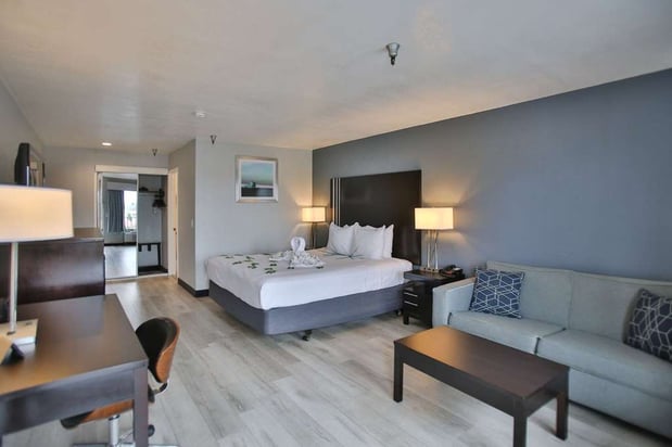 Images Best Western Surf City