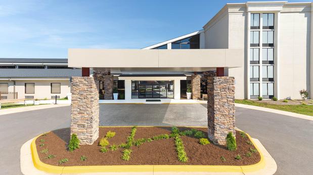 Images Holiday Inn Roanoke Airport-Conference Ctr by IHG