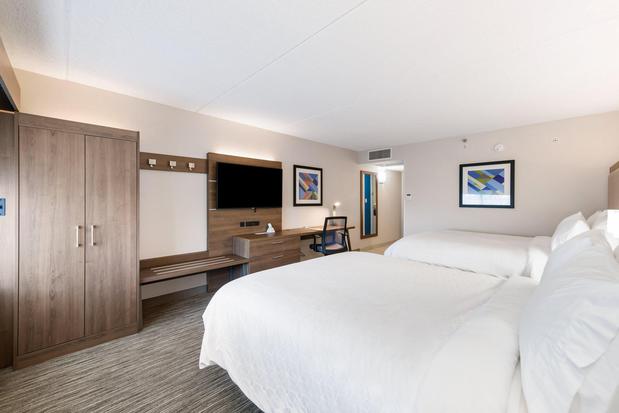 Images Holiday Inn Express Naperville by IHG