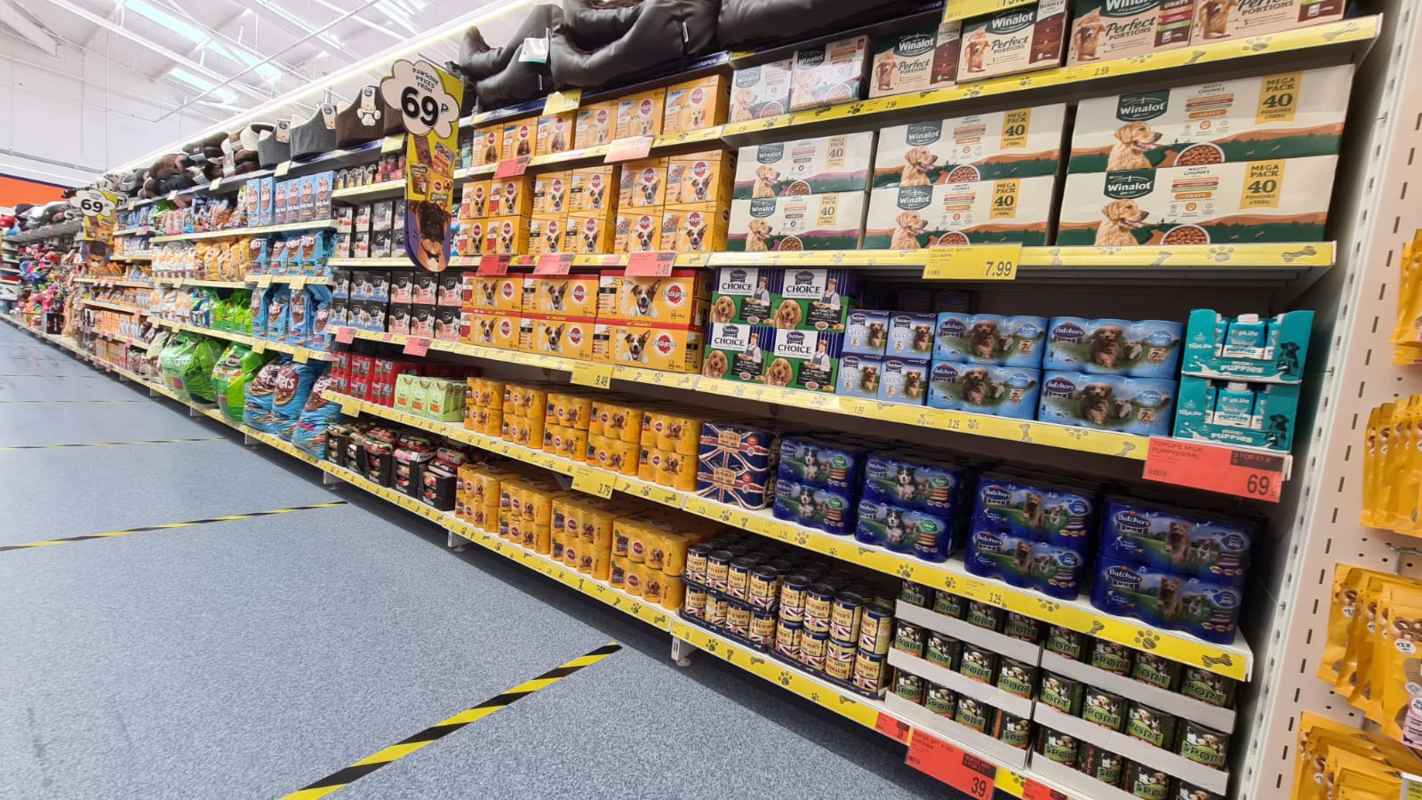 B&M's brand new store in Doncaster stocks an amazing and ever-changing pet range, from dog and cat food to toys and pet bedding.