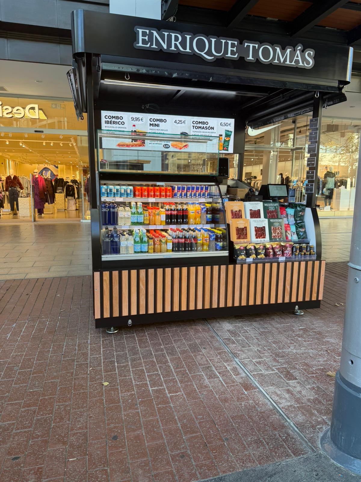 Images Quiosco Enrique Tomás Maquinista