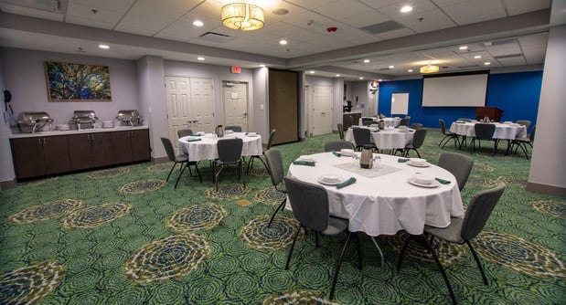 Images Holiday Inn Knoxville N - Merchant Drive by IHG
