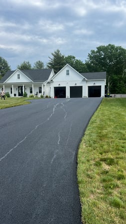 Images Tar-Maax Paving